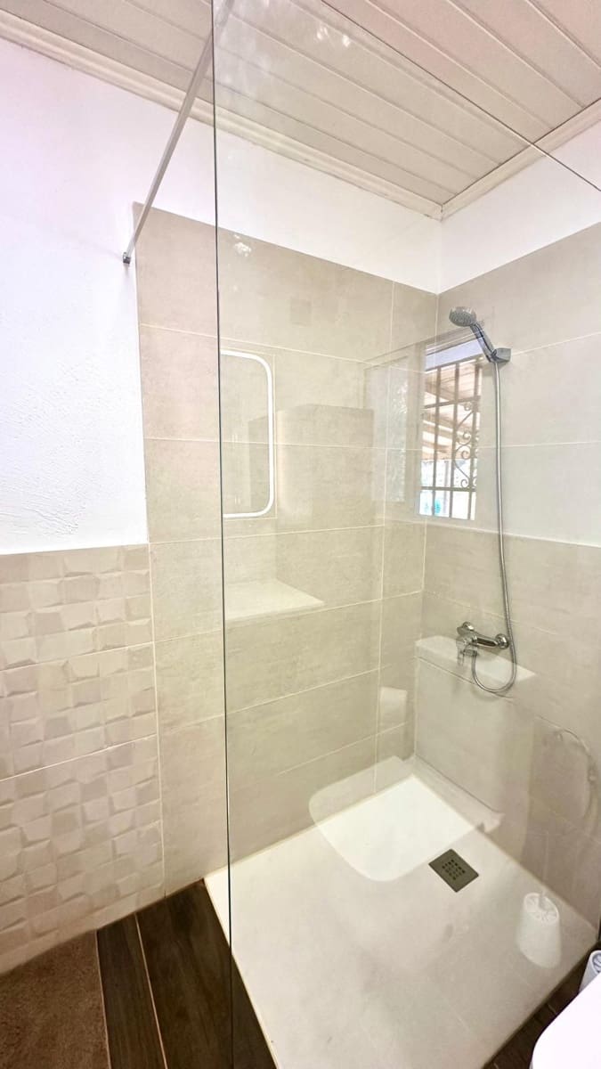 2 bedroom Villa for sale in Vinuela with pool garage - € 339,000 (Ref: 10128339)