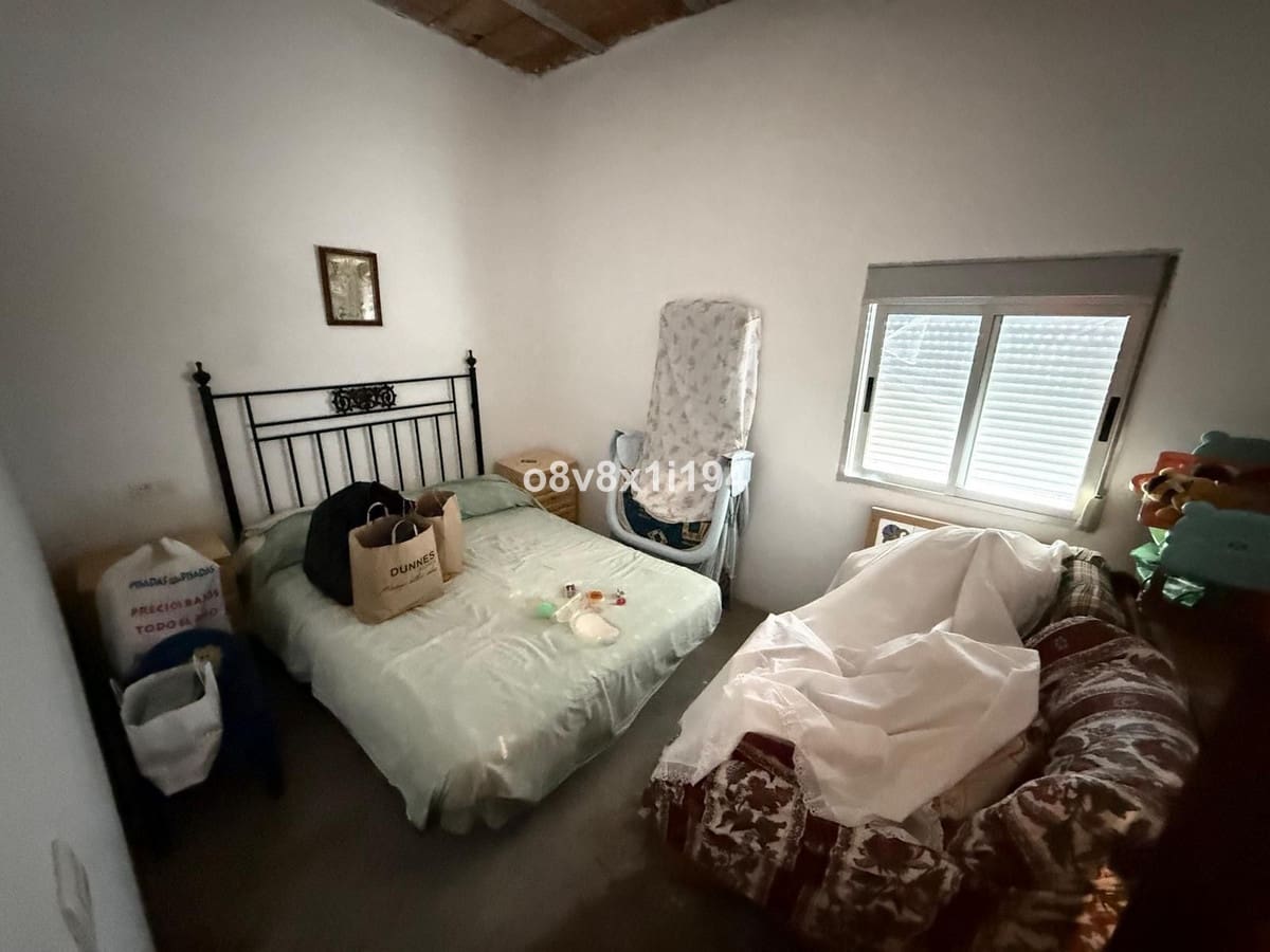 4 bedroom Villa for sale in Competa with garage - € 650,000 (Ref: 10128340)