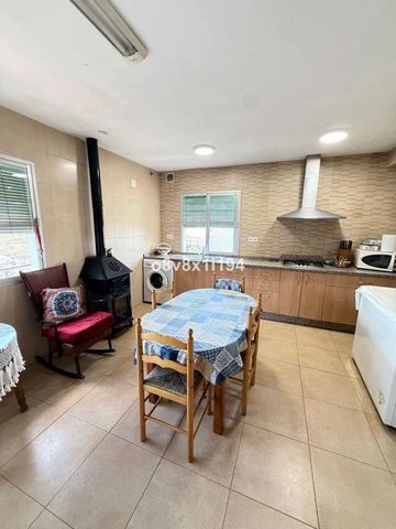 4 bedroom Villa for sale in Cómpeta with garage - € 650,000 (Ref: 10128340)