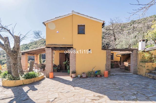 5 slaapkamer Finca/Landhuis te koop in Jubrique met zwembad - € 995.000 (Ref: 10128342)