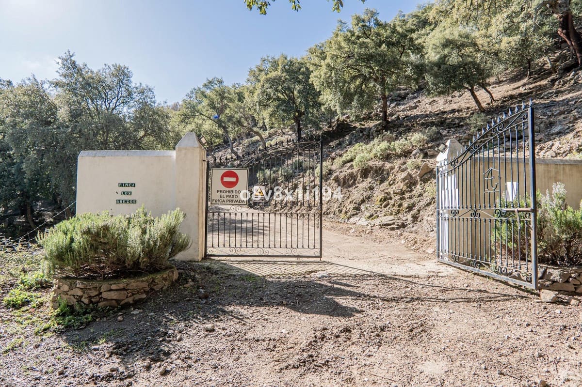 5 slaapkamer Finca/Landhuis te koop in Jubrique met zwembad - € 995.000 (Ref: 10128342)