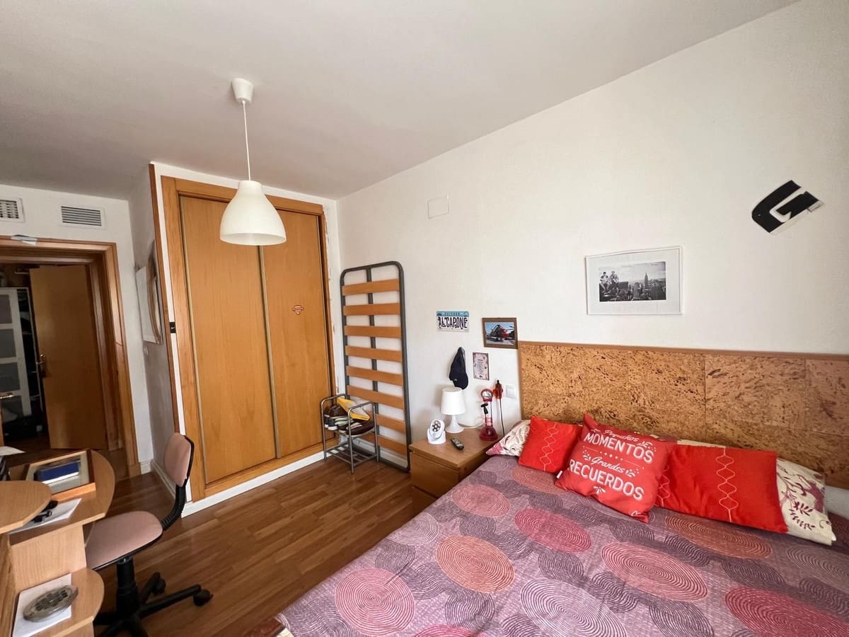 3 bedroom Apartment for sale in Malaga city with pool garage - € 418,900 (Ref: 10128347)