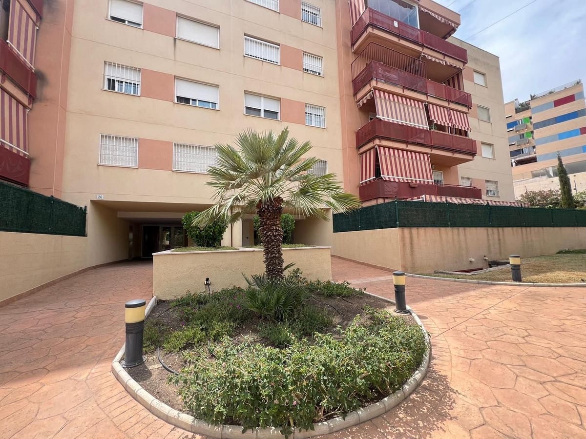 3 bedroom Apartment for sale in Malaga city with pool garage - € 418,900 (Ref: 10128347)