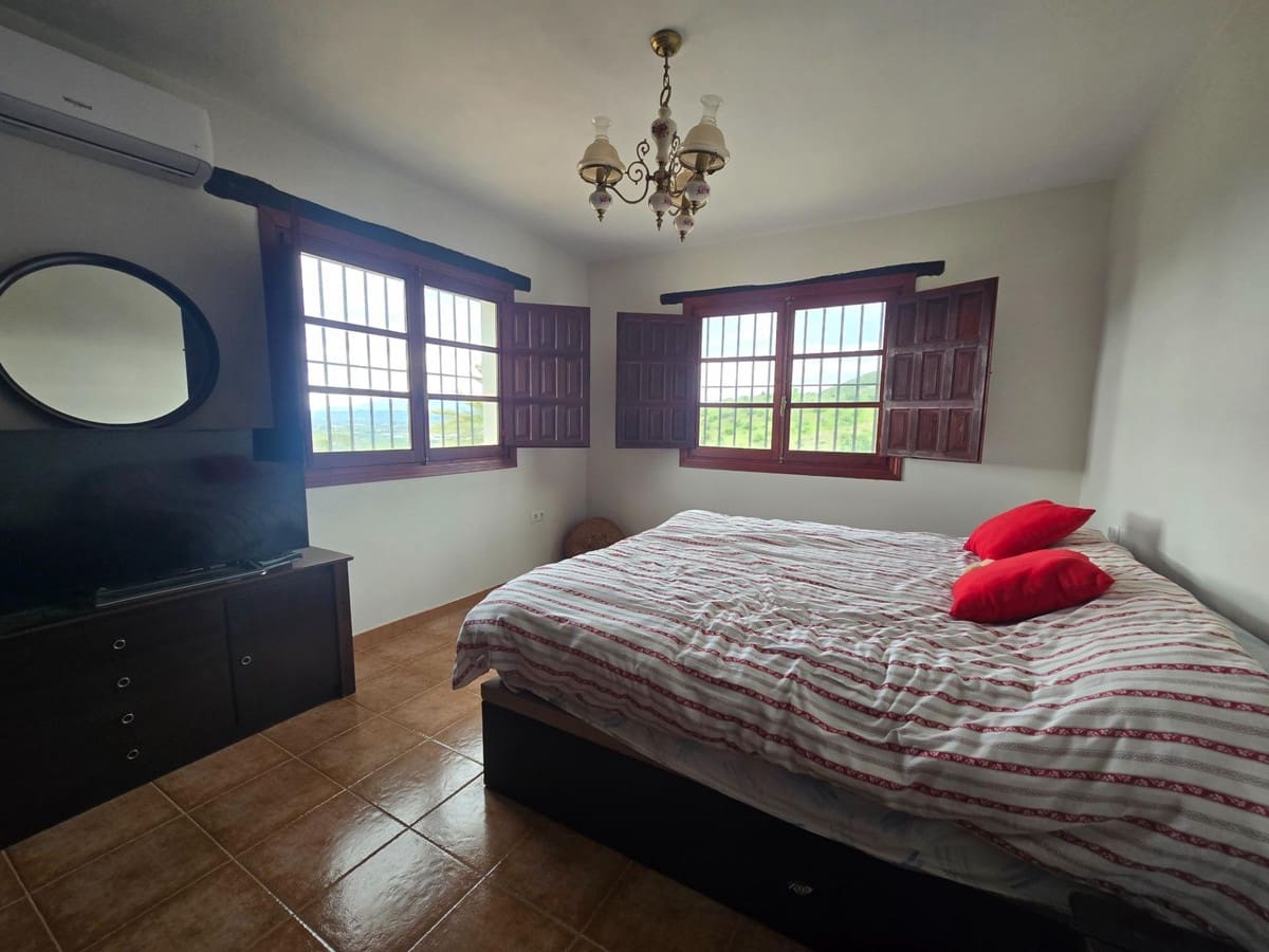 Finca/Casa Rural de 5 habitaciones en Cártama en venta con garaje - 599.000 € (Ref: 10128349)