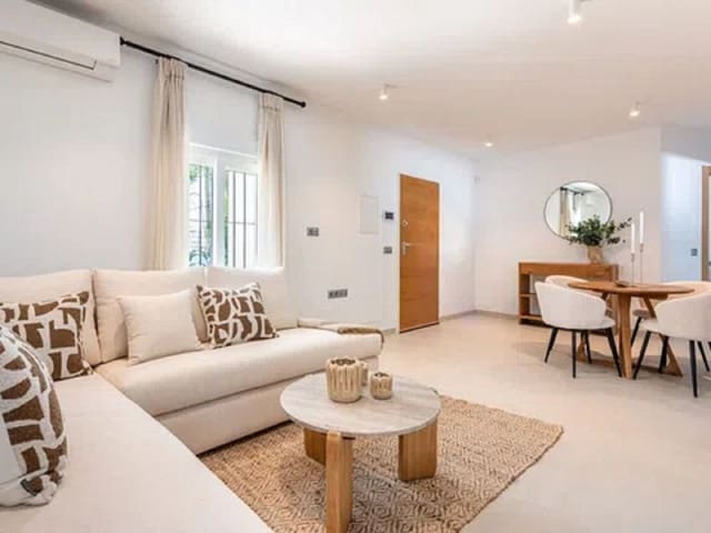 3 Zimmer Villa zu verkaufen in Los Boliches , Fuengirola mit Pool Garage - 612.500 € (Ref: 10128367)
