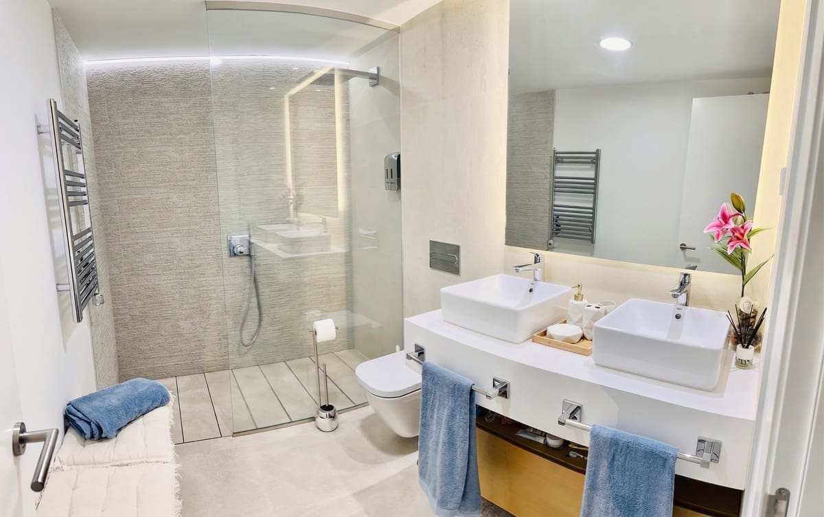 3 slaapkamer Villa te koop in Mijas Costa met zwembad garage - € 945.000 (Ref: 10128368)