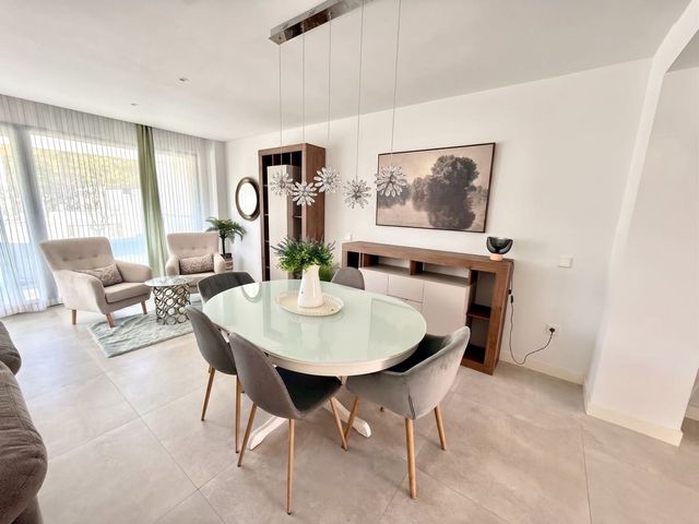 3 slaapkamer Villa te koop in Calahonda, Mijas met zwembad garage - € 945.000 (Ref: 10128368)