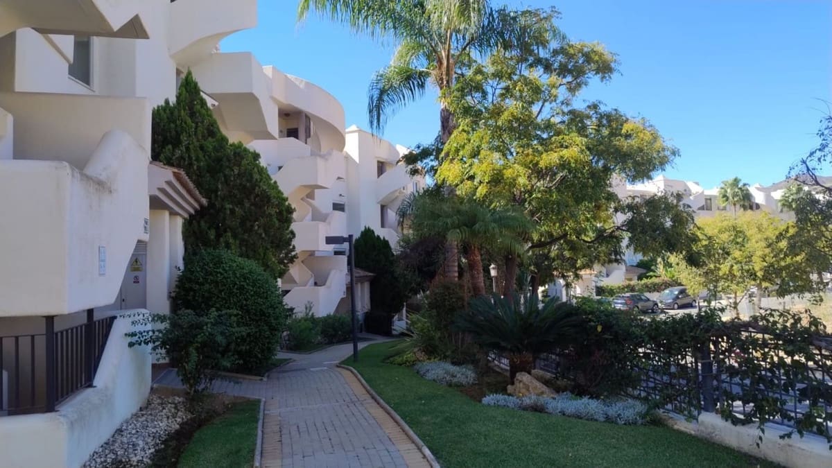 3 slaapkamer Appartement te koop in Marbella met zwembad garage - € 464.000 (Ref: 10128369)