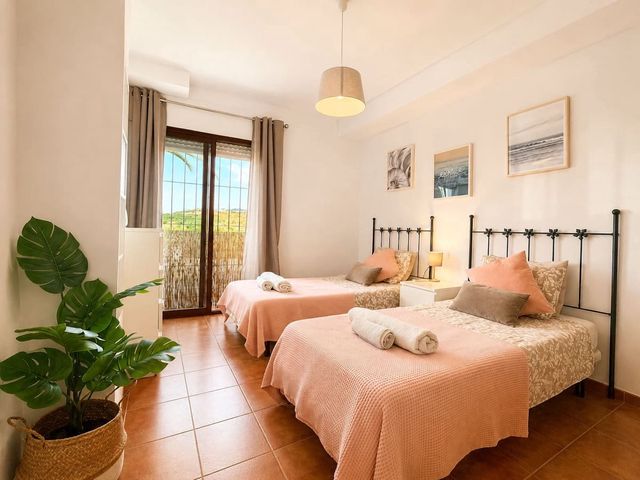 2 sovrum Lägenhet till salu i Frigiliana med pool - 299 000 € (Ref: 10128372)