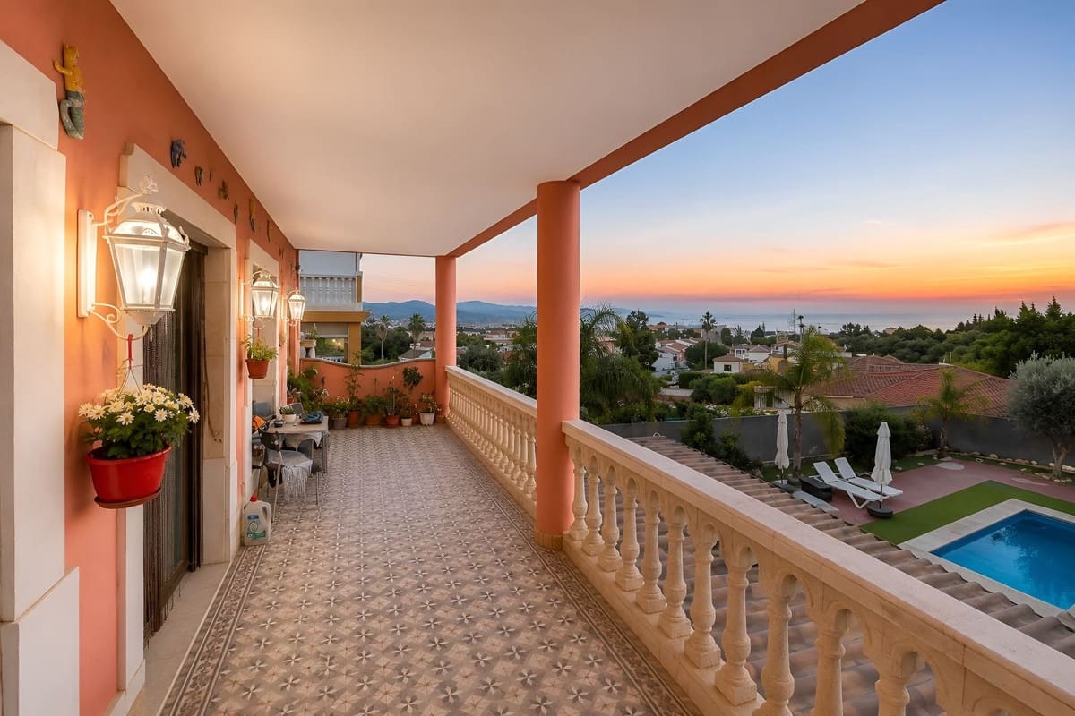 5 quarto Moradia para venda em Torremolinos com piscina garagem - 790 000 € (Ref: 10128377)