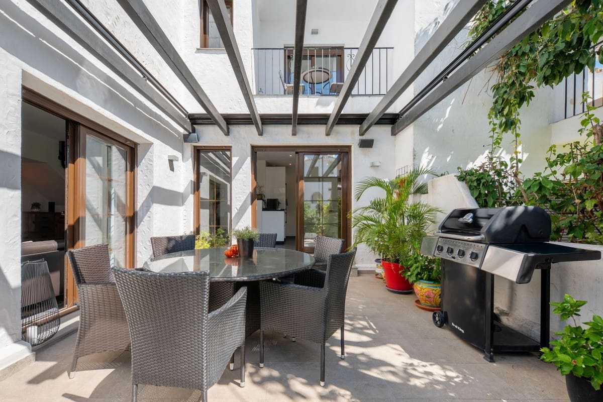 4 camera da letto Casa in vendita in Nueva Andalucia con piscina garage - 1.395.000 € (Rif: 10128379)