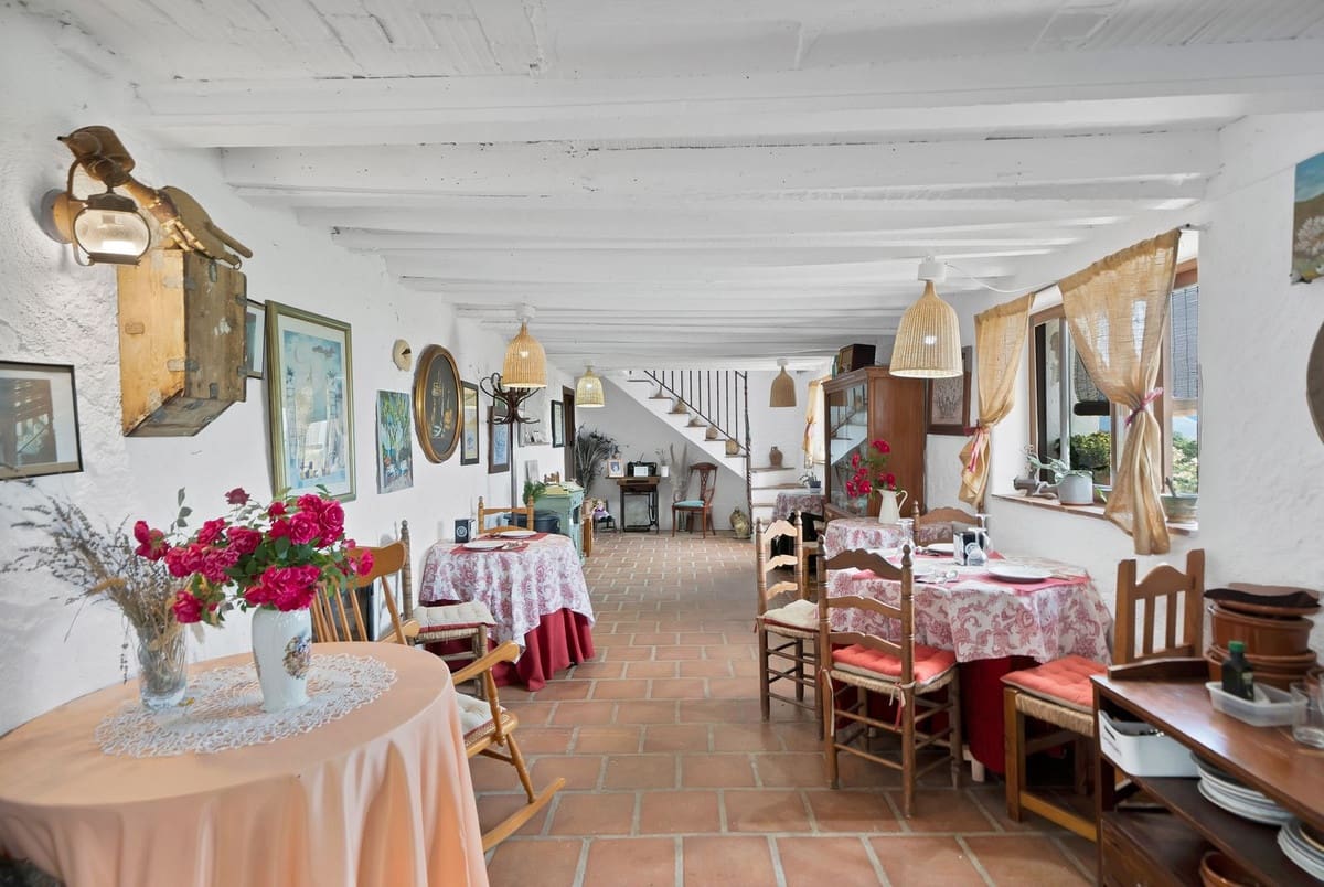 5 slaapkamer Finca/Landhuis te koop in Vinuela met zwembad garage - € 610.000 (Ref: 10128381)
