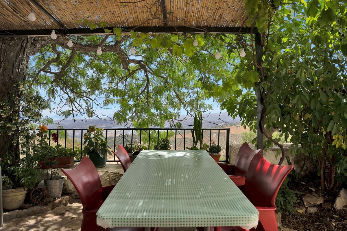 5 slaapkamer Finca/Landhuis te koop in Vinuela met zwembad garage - € 610.000 (Ref: 10128381)