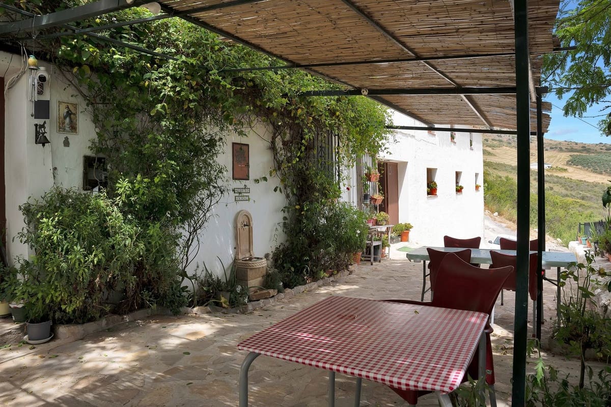 5 slaapkamer Finca/Landhuis te koop in Vinuela met zwembad garage - € 610.000 (Ref: 10128381)