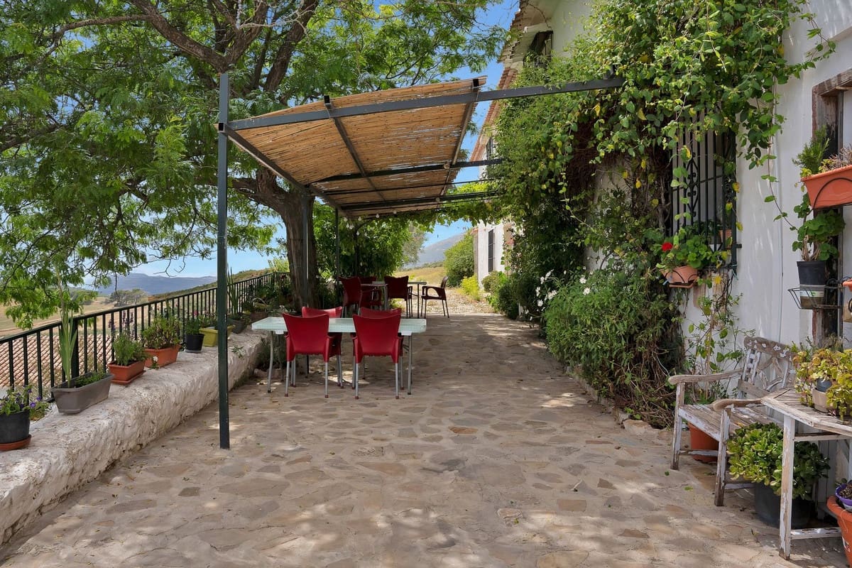 5 slaapkamer Finca/Landhuis te koop in Vinuela met zwembad garage - € 610.000 (Ref: 10128381)