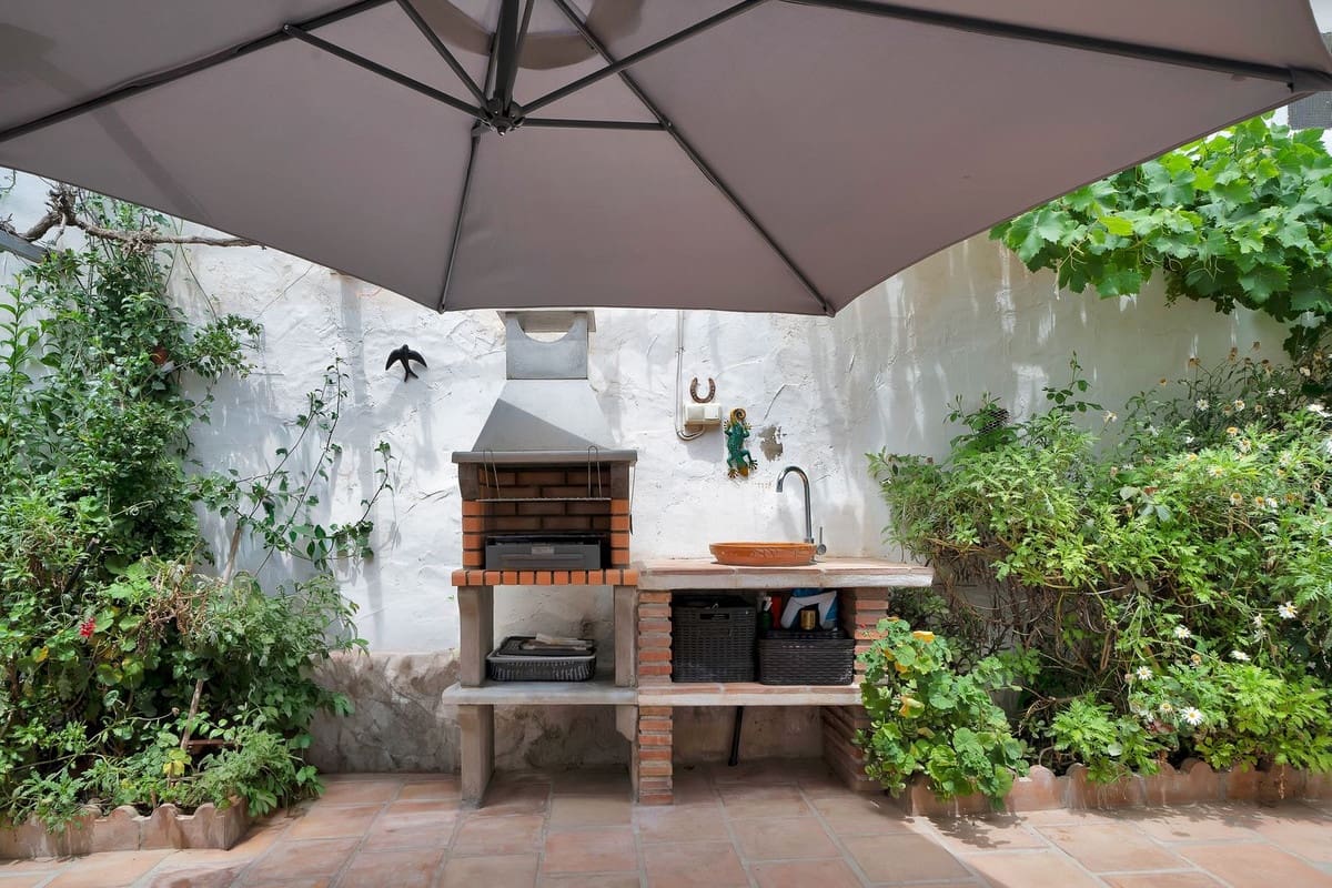 5 slaapkamer Finca/Landhuis te koop in Vinuela met zwembad garage - € 610.000 (Ref: 10128381)