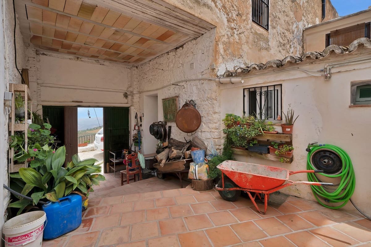 5 slaapkamer Finca/Landhuis te koop in Vinuela met zwembad garage - € 610.000 (Ref: 10128381)