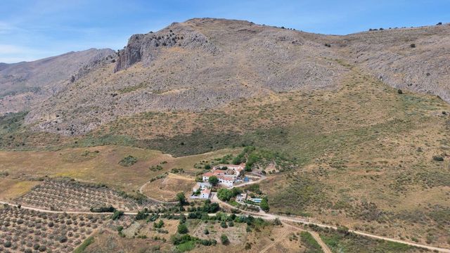 5 slaapkamer Finca/Landhuis te koop in Viñuela met zwembad garage - € 610.000 (Ref: 10128381)