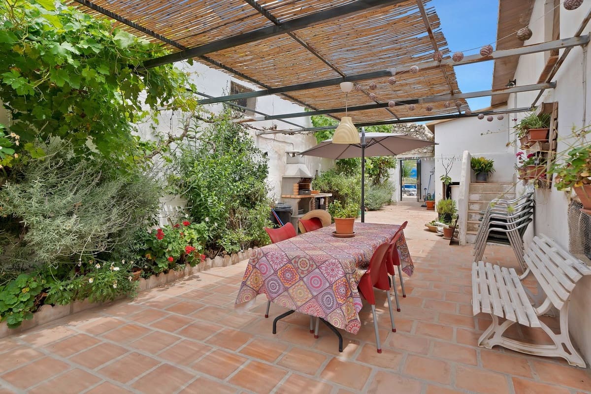 5 slaapkamer Finca/Landhuis te koop in Vinuela met zwembad garage - € 610.000 (Ref: 10128381)