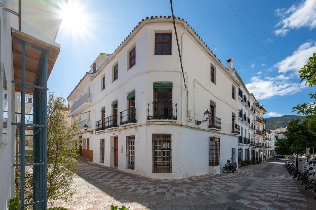 7 quarto Casa em Banda para venda em Tolox - 299 500 € (Ref: 10128385)