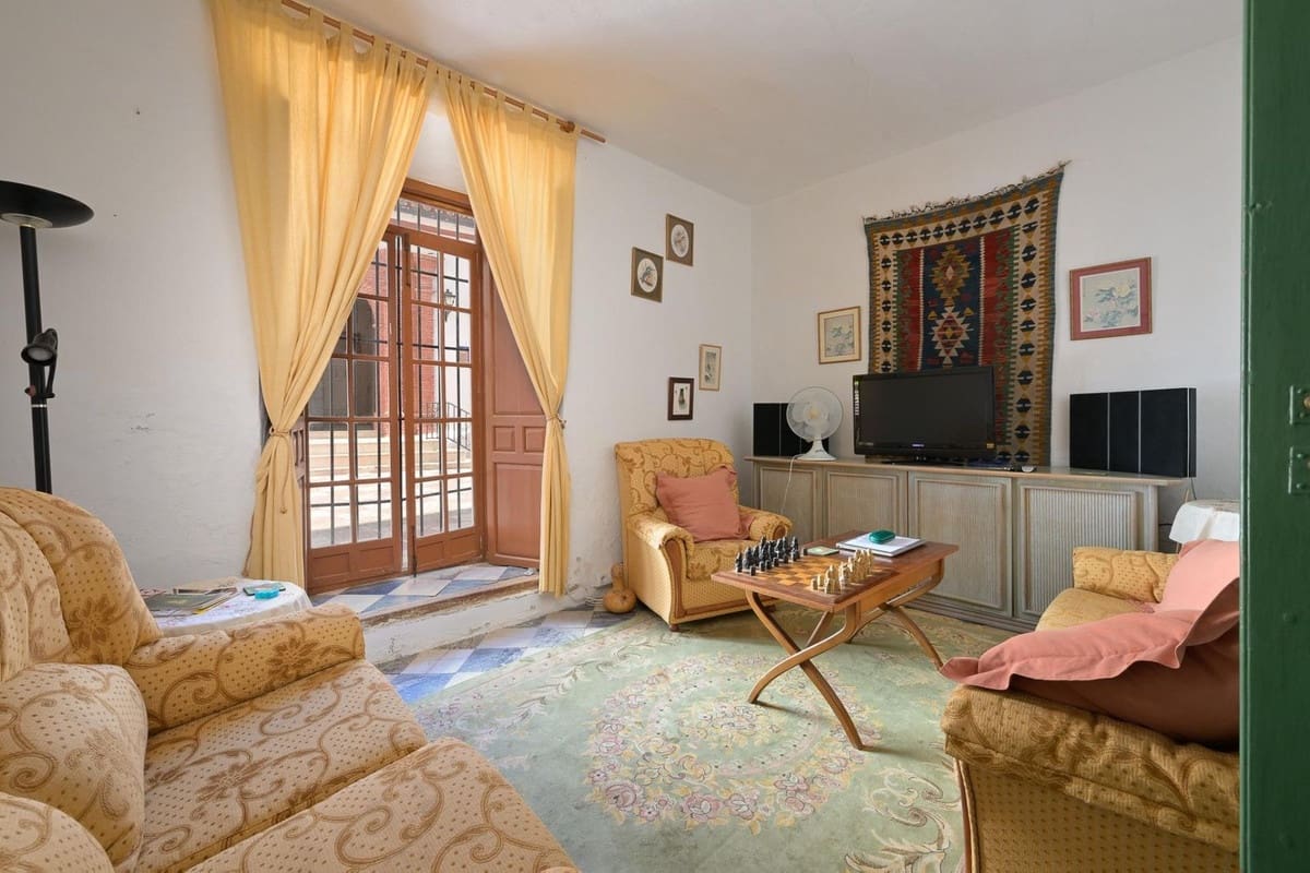 7 quarto Casa em Banda para venda em Tolox - 299 500 € (Ref: 10128385)