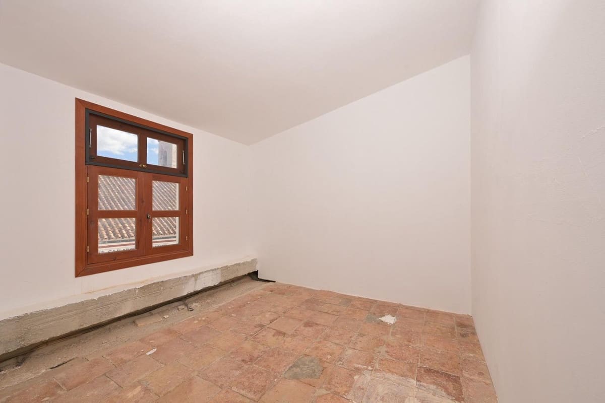 7 quarto Casa em Banda para venda em Tolox - 299 500 € (Ref: 10128385)