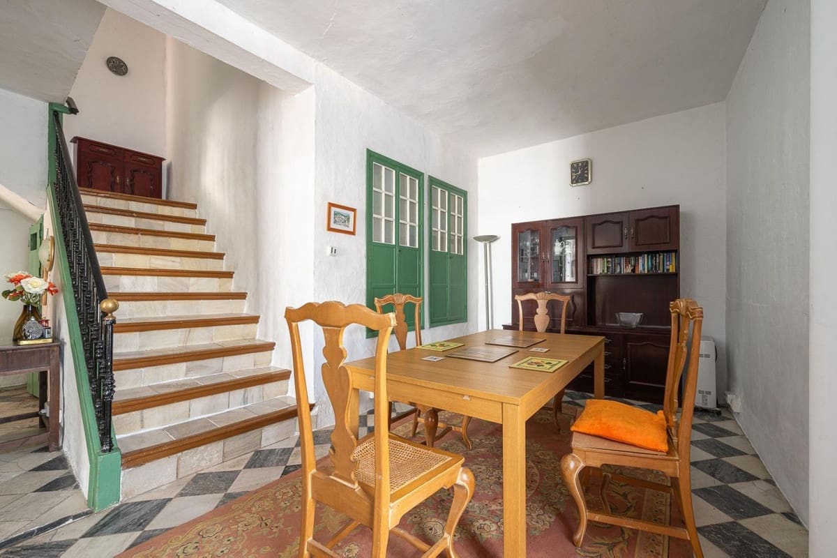 7 quarto Casa em Banda para venda em Tolox - 299 500 € (Ref: 10128385)