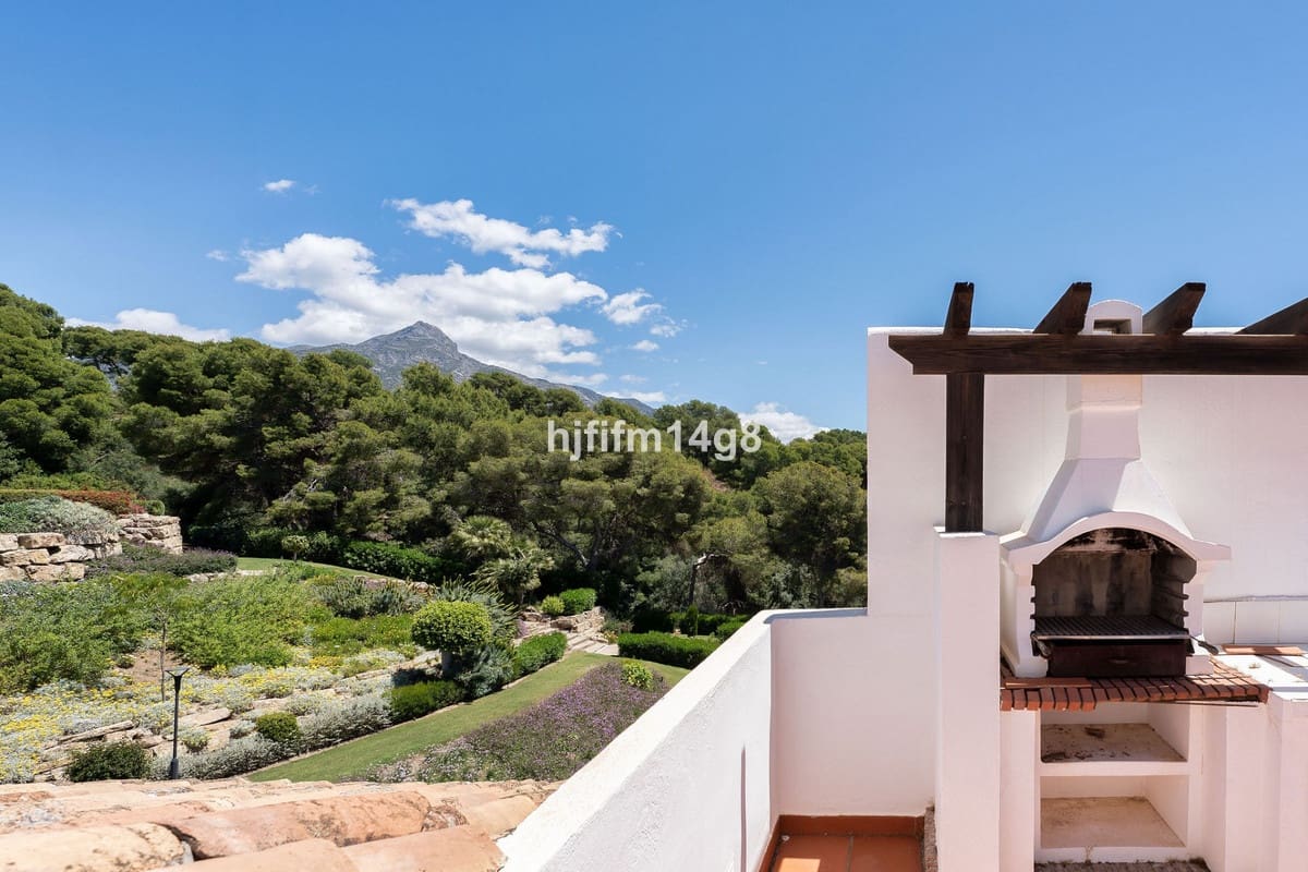 3 slaapkamer Huis te koop in Nueva Andalucia met zwembad garage - € 1.100.000 (Ref: 10128386)