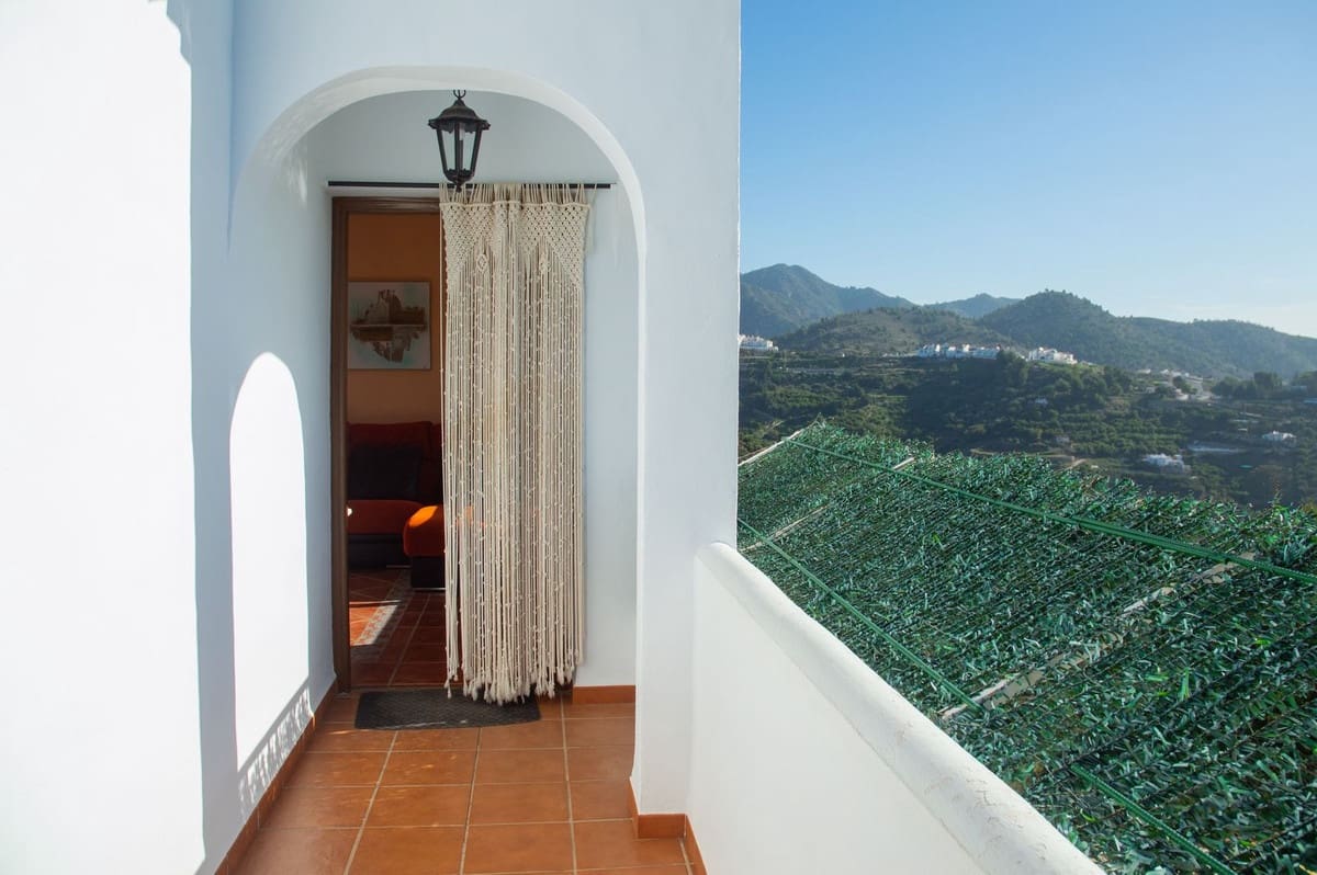 4 bedroom Villa for sale in Frigiliana with pool garage - € 960,000 (Ref: 10128393)