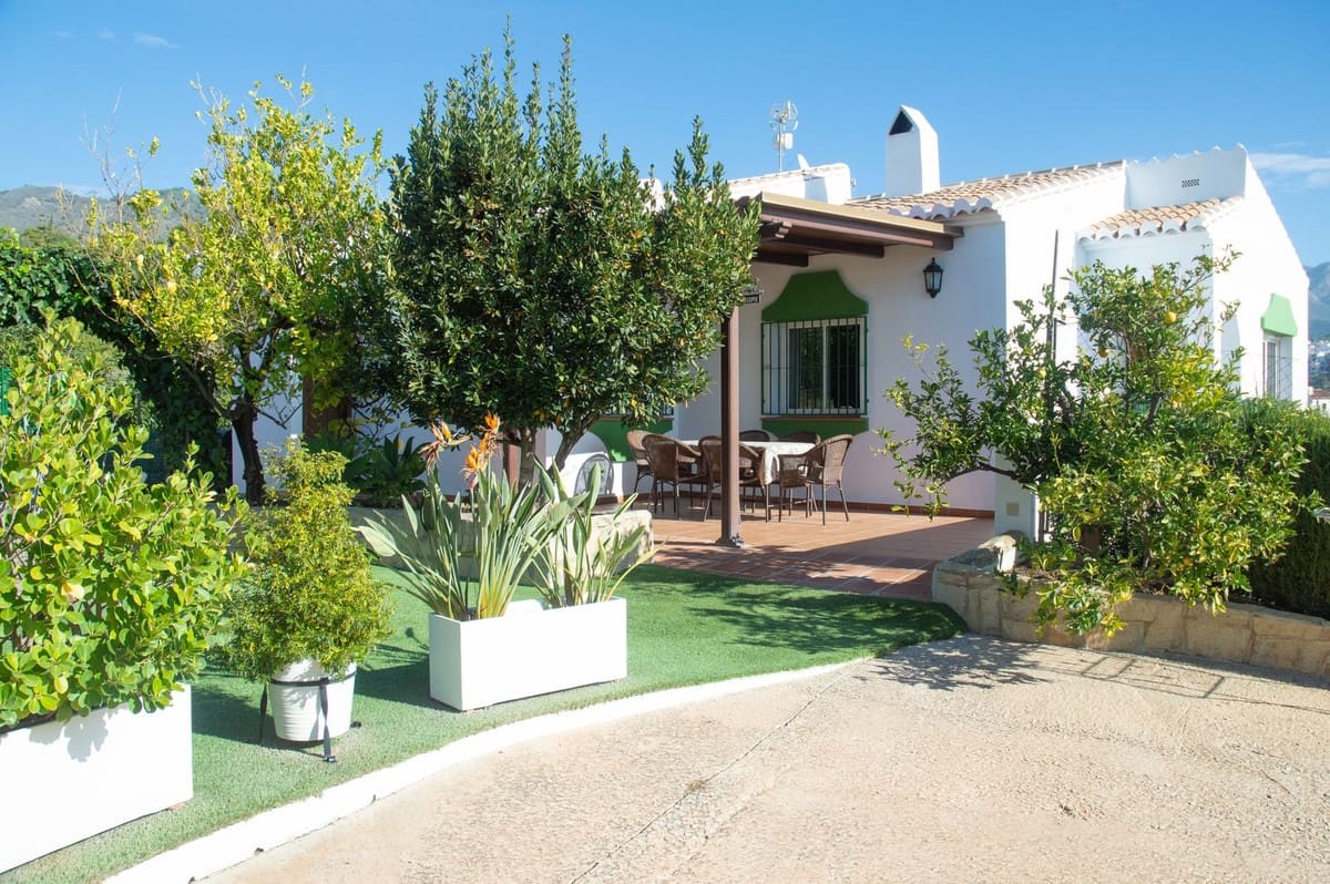 4 bedroom Villa for sale in Frigiliana with pool garage - € 960,000 (Ref: 10128393)