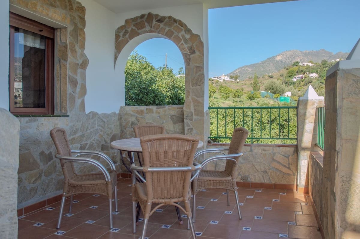 4 bedroom Villa for sale in Frigiliana with pool garage - € 960,000 (Ref: 10128393)
