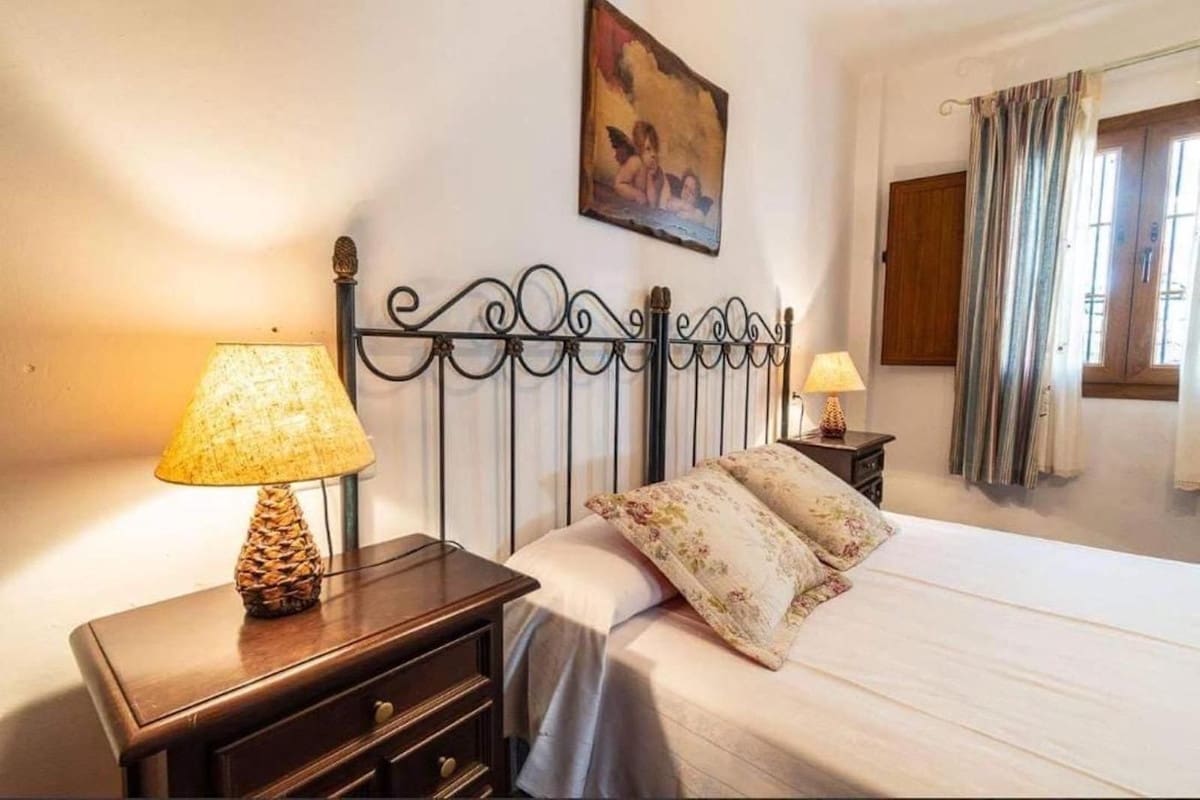 7 bedroom Villa for sale in Frigiliana with pool garage - € 1,200,000 (Ref: 10128394)