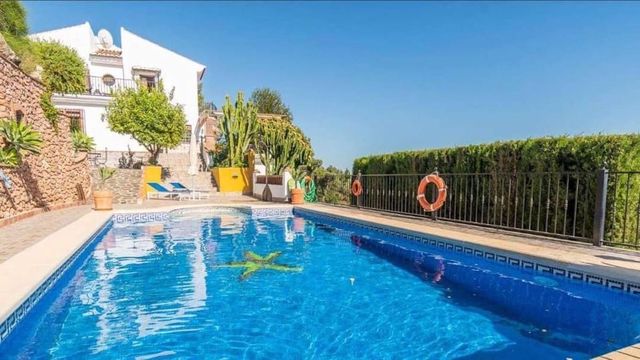 7 bedroom Villa for sale in Frigiliana with pool garage - € 1,200,000 (Ref: 10128394)