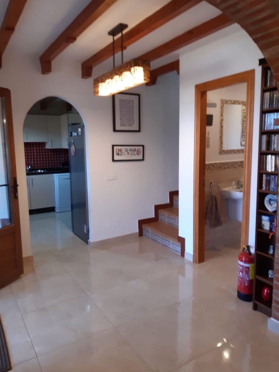 5 Zimmer Villa zu verkaufen in Iznate mit Pool Garage - 545.000 € (Ref: 10128396)