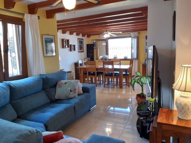 5 Zimmer Villa zu verkaufen in Iznate mit Pool Garage - 545.000 € (Ref: 10128396)