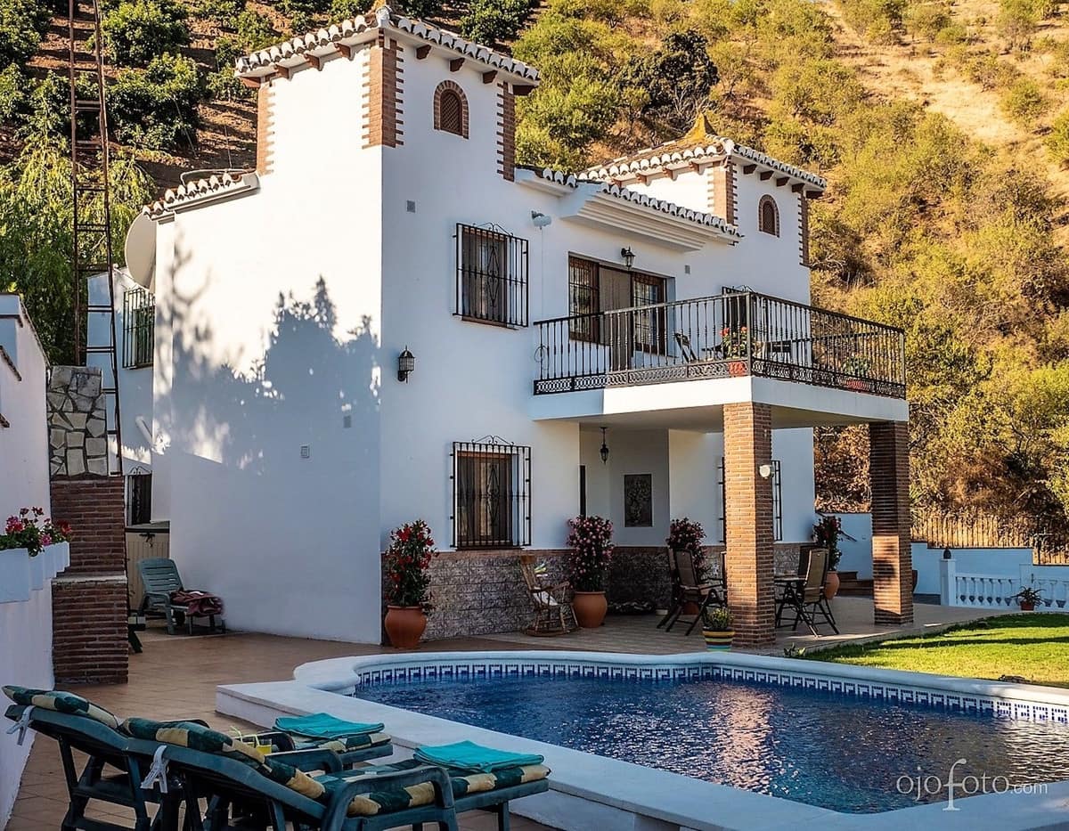 5 Zimmer Villa zu verkaufen in Iznate mit Pool Garage - 545.000 € (Ref: 10128396)