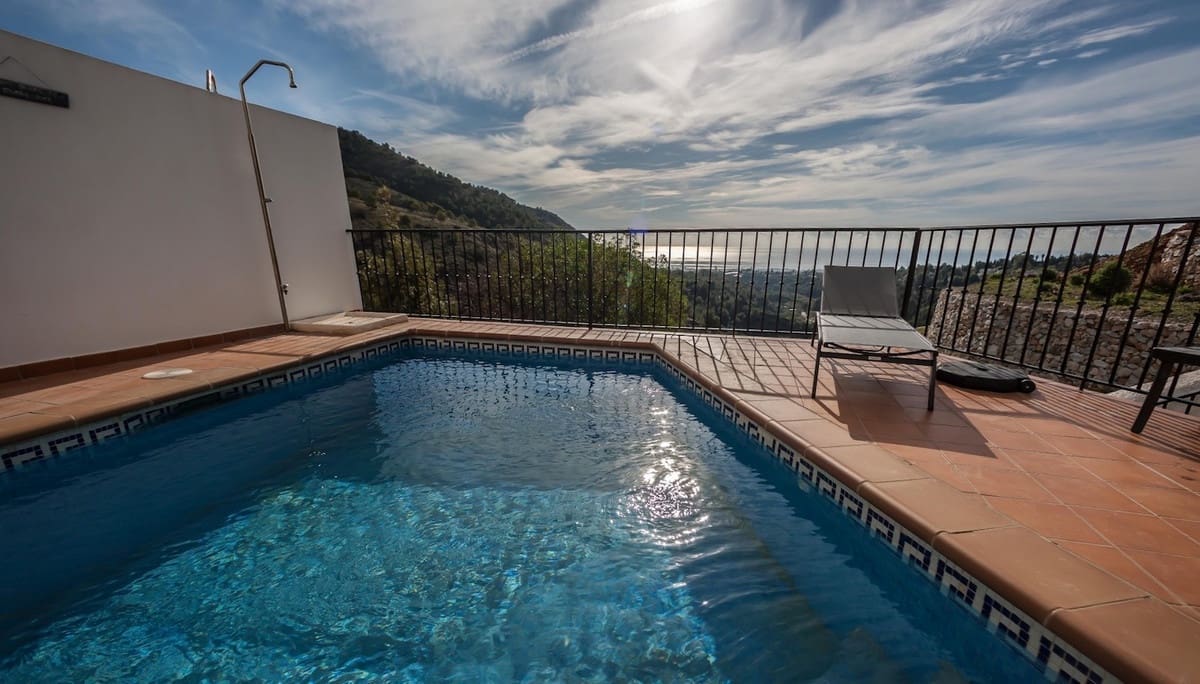 3 soveværelse Villa til salg i Frigiliana med swimmingpool garage - € 680.000 (Ref: 10128397)