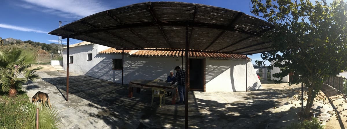 Finca/Casa Rural de 2 habitaciones en Frigiliana en venta - 200.000 € (Ref: 10128398)