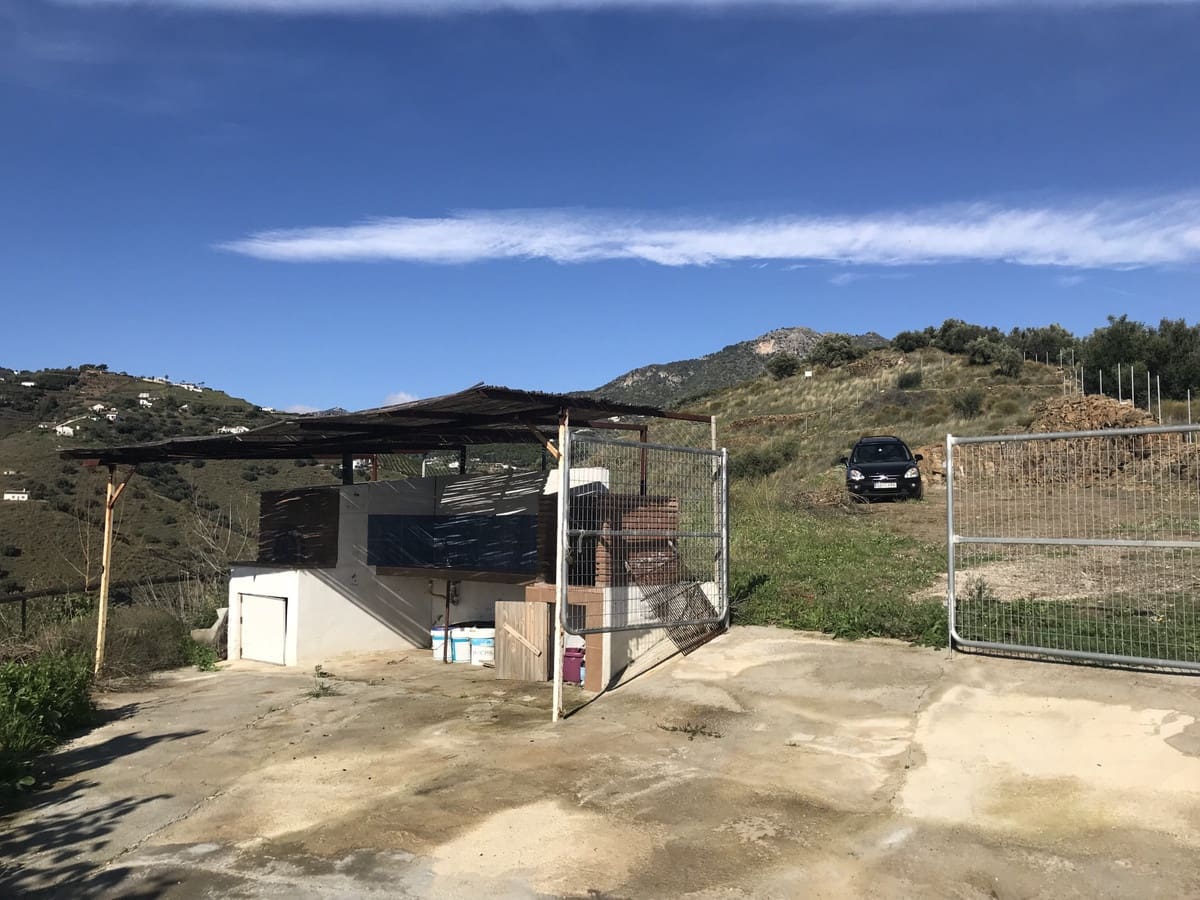 Finca/Casa Rural de 2 habitaciones en Frigiliana en venta - 200.000 € (Ref: 10128398)