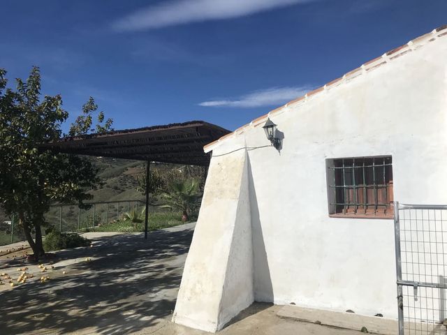 Finca/Casa Rural de 2 habitaciones en Frigiliana en venta - 200.000 € (Ref: 10128398)