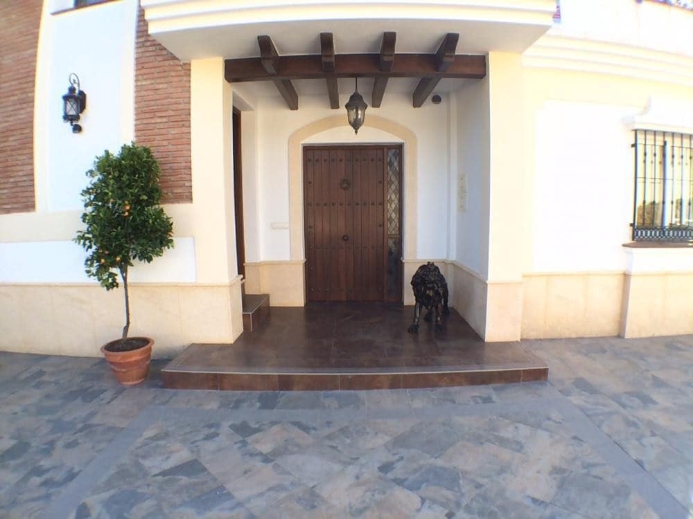 5 bedroom Villa for sale in Frigiliana with pool garage - € 1,299,000 (Ref: 10128399)