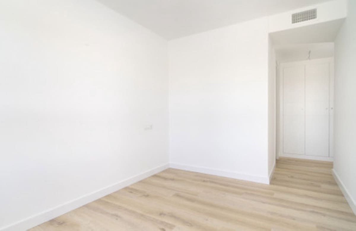 Apartamento de 3 habitaciones en Nueva Andalucia en venta con piscina garaje - 645.000 € (Ref: 10128404)
