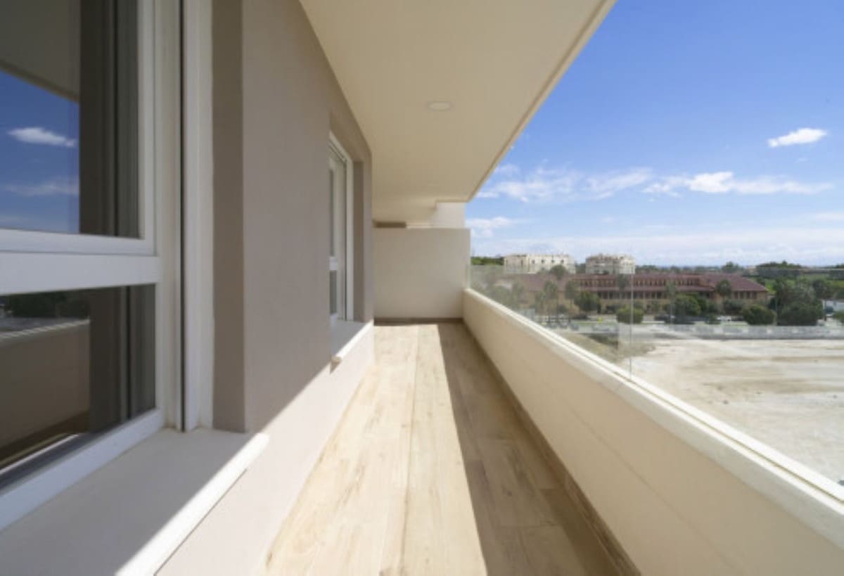 Apartamento de 3 habitaciones en Nueva Andalucia en venta con piscina garaje - 645.000 € (Ref: 10128404)