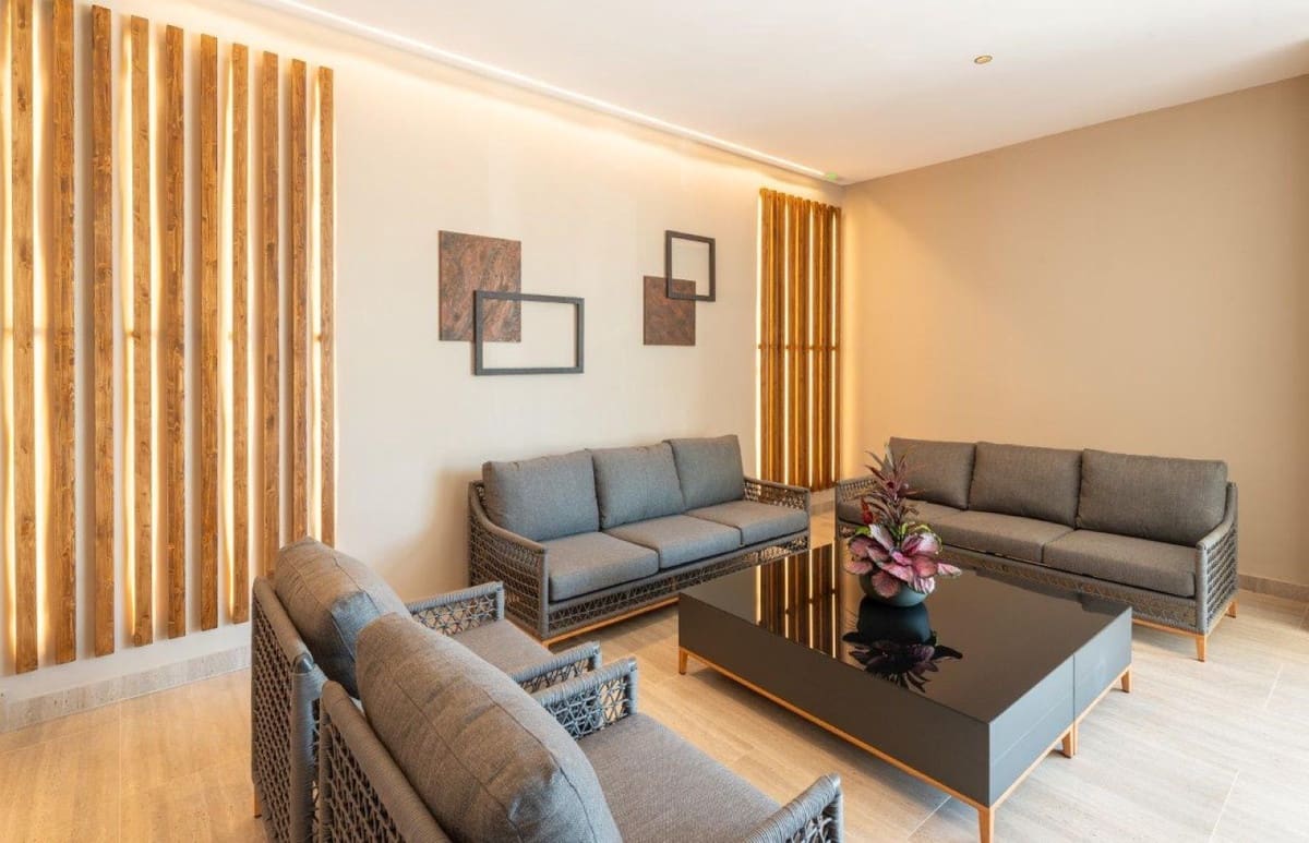 Apartamento de 3 habitaciones en Nueva Andalucia en venta con piscina garaje - 645.000 € (Ref: 10128404)