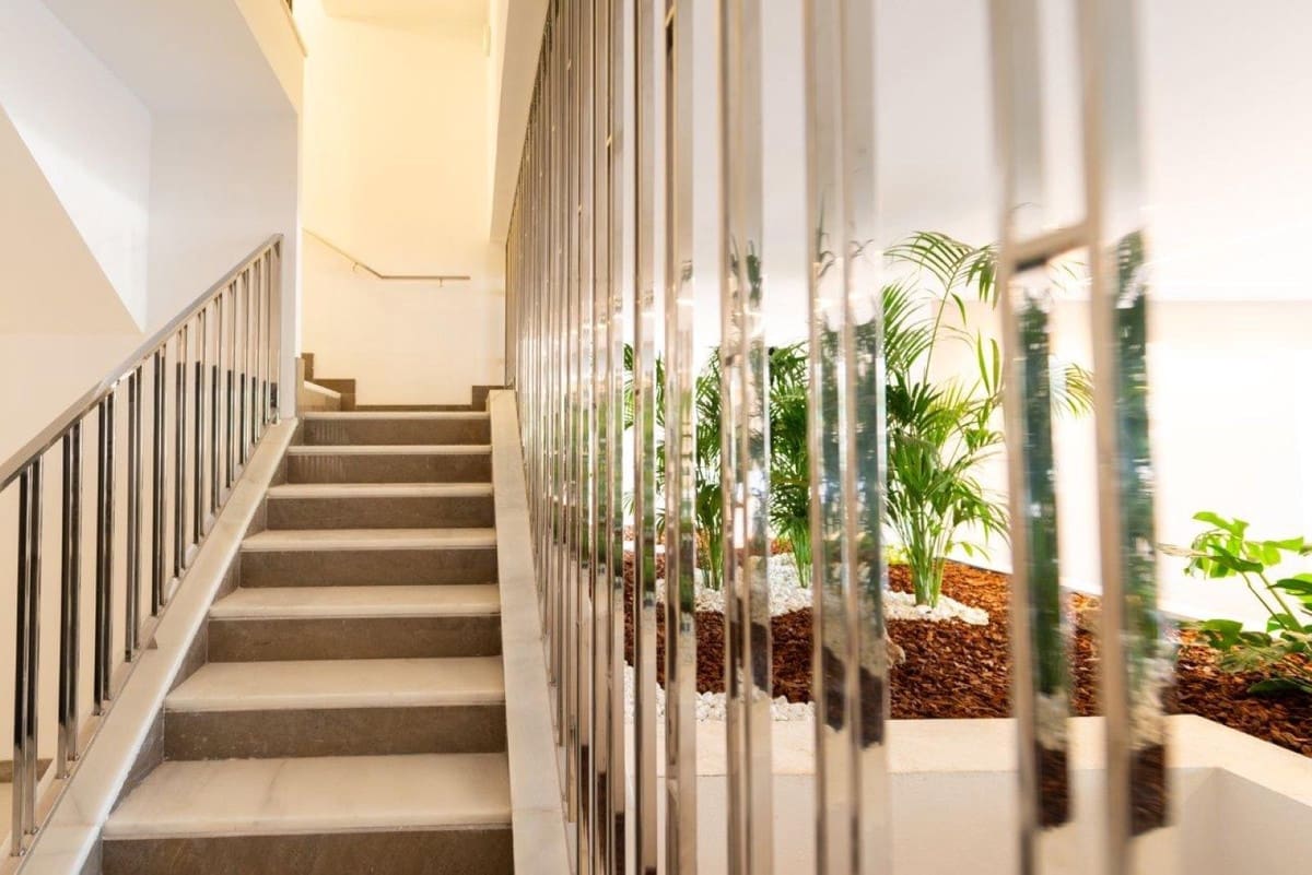 Apartamento de 3 habitaciones en Nueva Andalucia en venta con piscina garaje - 645.000 € (Ref: 10128404)