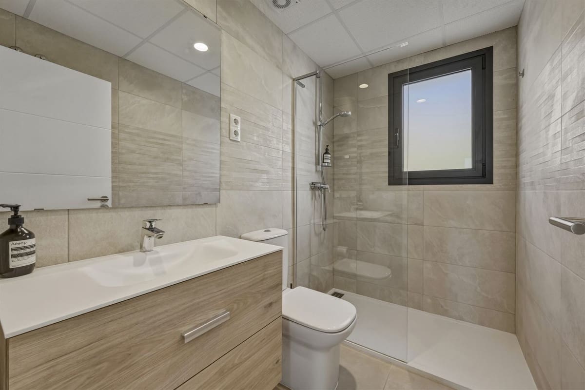 2 soveværelse Lejlighed til salg i Mijas med swimmingpool garage - € 570.000 (Ref: 10128406)