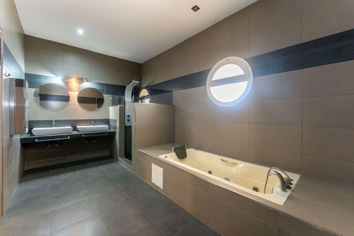 Finca/Casa Rural de 3 habitaciones en Cártama en venta con piscina garaje - 549.000 € (Ref: 10128411)