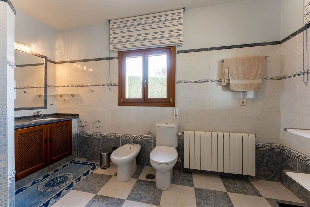 4 bedroom Finca/Country House for sale in Casarabonela with pool garage - € 595,000 (Ref: 10128412)