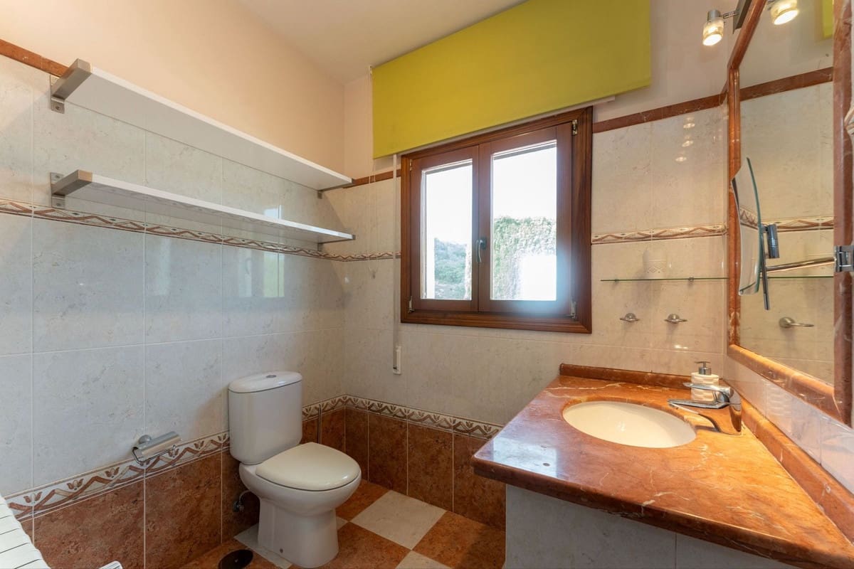 4 bedroom Finca/Country House for sale in Casarabonela with pool garage - € 595,000 (Ref: 10128412)