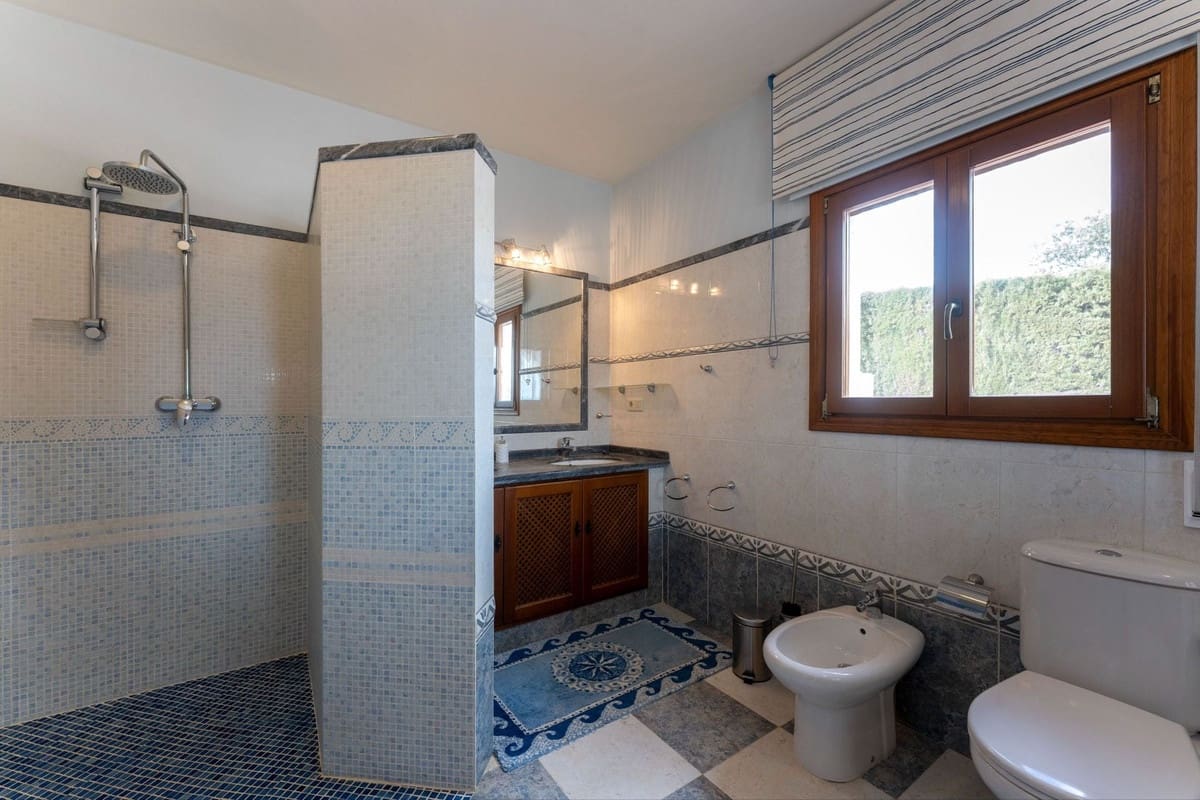 4 bedroom Finca/Country House for sale in Casarabonela with pool garage - € 595,000 (Ref: 10128412)